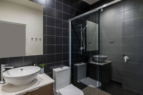 H6B - Round About Bulimba - Accommodation Gladstone 4