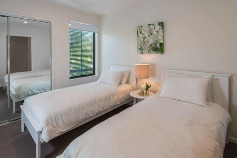 H6B - Round About Bulimba - Accommodation Gladstone 3