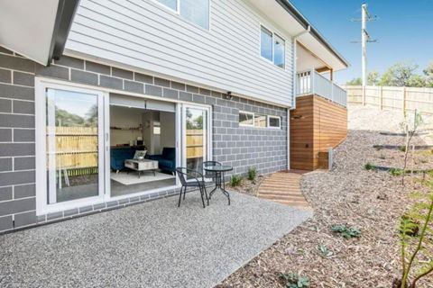 HALE KUPA Rye Beach House Spa Table Tennis - Accommodation Gladstone 2