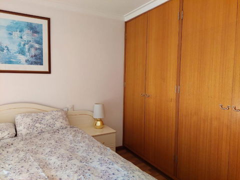 Hello House - Accommodation Gladstone 3