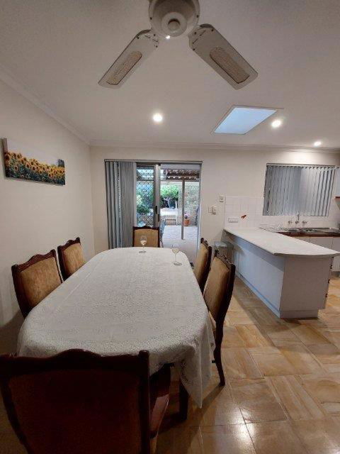 Hello House - Accommodation Gladstone 1