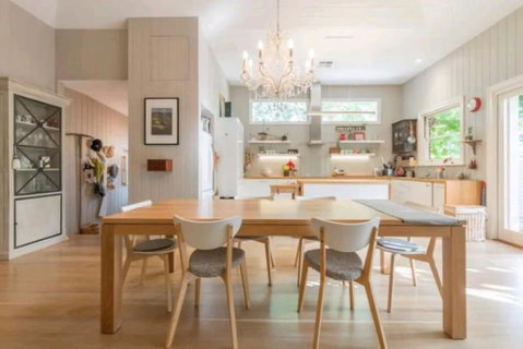 Henry Morcomb 2 Bdrm Sleeps 4 WiFi - Accommodation Gladstone 1