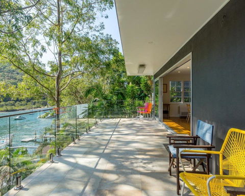 Hidden Beauty - Waterfront - Accommodation Gladstone 1