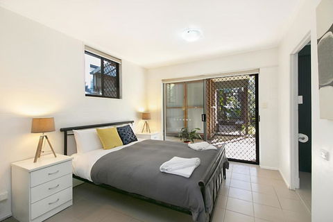 HideAway - Tweed Coast Holidays - Accommodation Gladstone 0