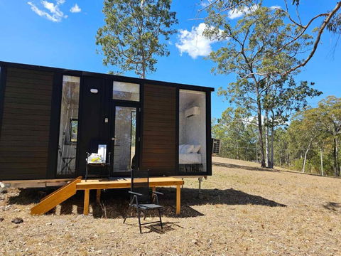 Hillside Cottage By Tiny Away - Accommodation Gladstone 1