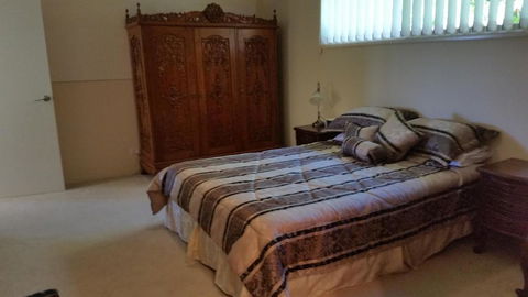 Hilltop Hideaway - Accommodation Gladstone 1