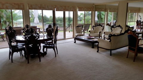 Hilltop Hideaway - Accommodation Gladstone 0