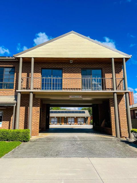 Holbrook Town Centre Motor Inn - Accommodation Gladstone 0