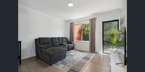 Holiday Rentals - Accommodation Gladstone 2