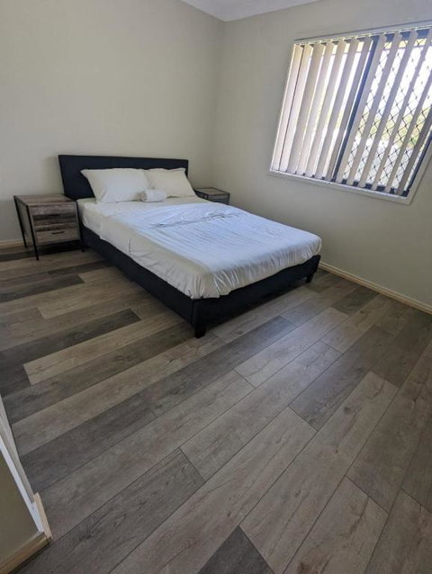 Huge Holiday Home 4Beds 2Baths In Gladstone Near Shopping Center - Accommodation Gladstone 3