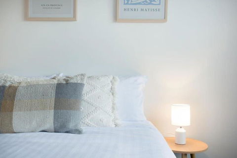 Homely Abode - Near City With Parking - Accommodation Gladstone 0