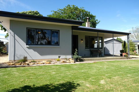 Hoopers Cottage - Accommodation Gladstone 1