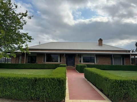 Hubbard Road - Accommodation Gladstone 1