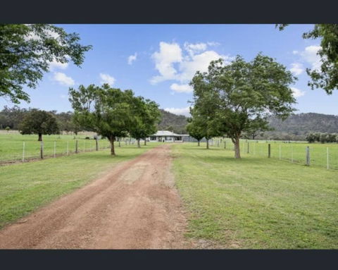 Hunter Village - Accommodation Gladstone 1