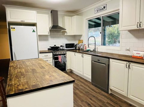Hunter Village - Accommodation Gladstone 3