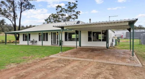Hunter Village - Accommodation Gladstone 0