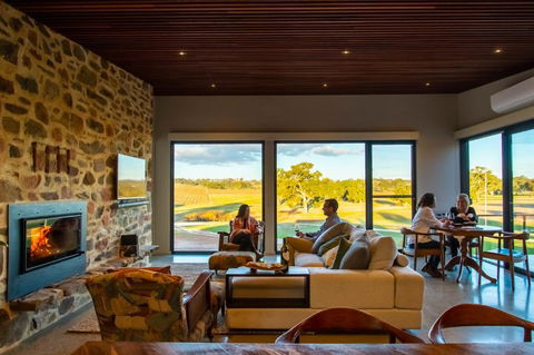 Hutton Vale Farm JHA Stone Cellar - Accommodation Gladstone 0