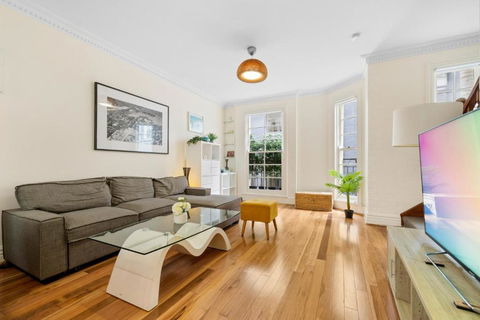 Ideally Located 3 BR With Parking & Central & Darling Harbour-10 Mins Walk - Accommodation Gladstone 2