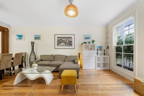 Ideally Located 3 BR With Parking & Central & Darling Harbour-10 Mins Walk - Accommodation Gladstone 3