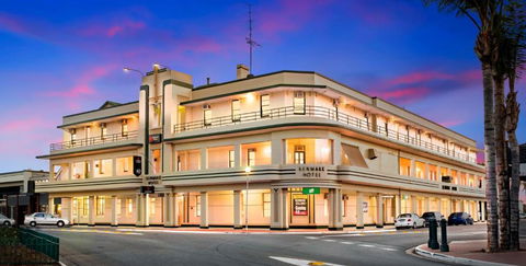 Hotel Renmark - Accommodation Gladstone 0