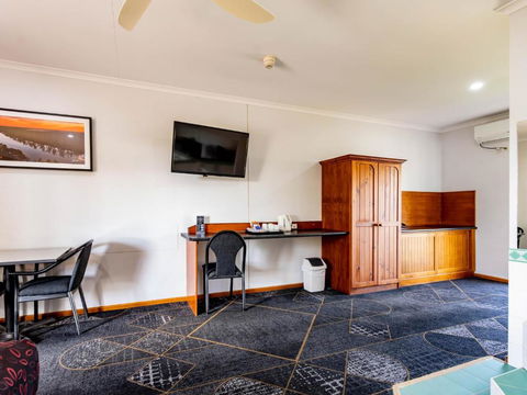 Hotel Renmark - Accommodation Gladstone 2