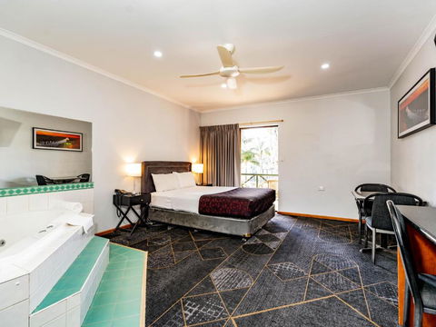 Hotel Renmark - Accommodation Gladstone 3