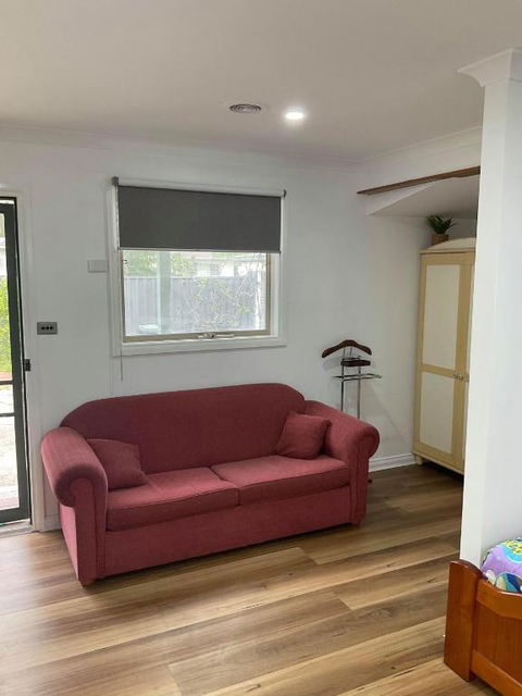 Hughesdale Private Studio - Accommodation Gladstone 0