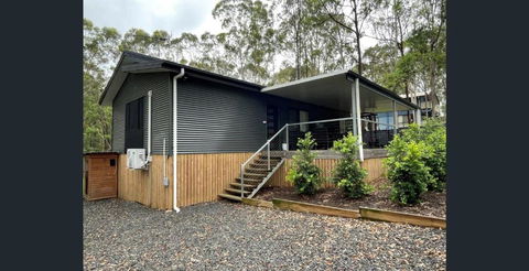 Island Haven Wood - Accommodation Gladstone 0