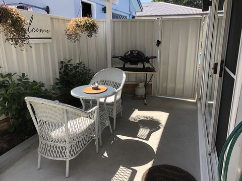 Agapi On Cambridge - Accommodation Gladstone 3