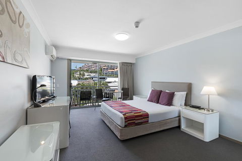 Airlie Beach Hotel - Accommodation Gladstone 3