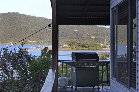 Airlie Getaway - Airlie Beach - Accommodation Gladstone 1