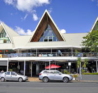 Airlie Waterfront Accommodation - Accommodation Gladstone