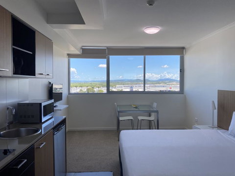Airtrip Apartments On River Street, Mackay - Accommodation Gladstone 3