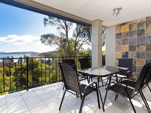 Aislinn' 3/273 Corrie Parade - Air Con, Water Views, BBQ - Accommodation Gladstone 1