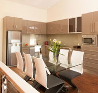 Albany Waves - Accommodation Gladstone
