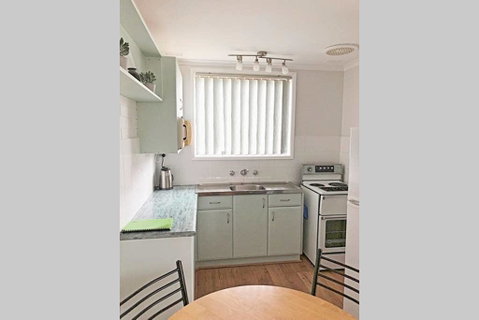 Albatross - Unit 6 - Accommodation Gladstone 1