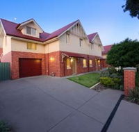 Albury Suites - Schubach Street - Accommodation Gladstone