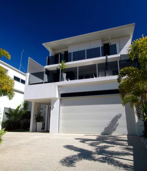 Alex Beach House - Accommodation Gladstone 3