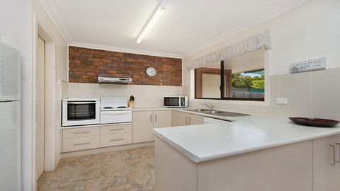 Alexander Palms - Accommodation Gladstone 1