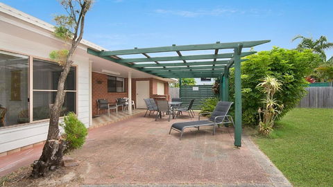 Alexander Palms - Accommodation Gladstone 2