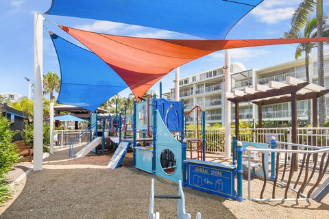 ALEXANDRA BEACH RESORT-ALEX412 - Accommodation Gladstone 1