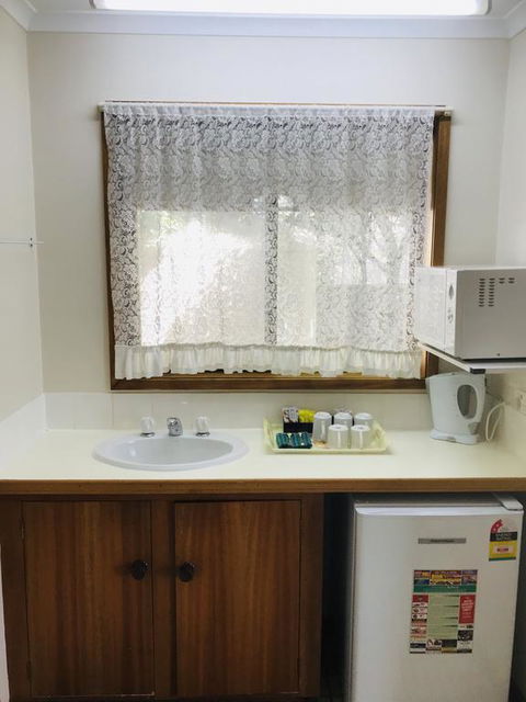 Alfred Motor Inn - Accommodation Gladstone 3