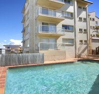 Alinga Unit 4 Amazing Ocean Views - Accommodation Gladstone
