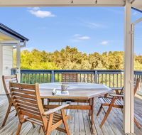 All Decked Out - Accommodation Gladstone