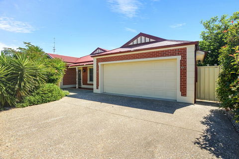 All Seasons Port Elliot Holiday House - Accommodation Gladstone 1