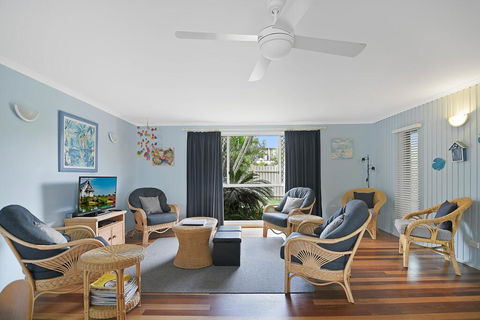 Allamanda Sands - 23 Oriole Avenue - Accommodation Gladstone 2