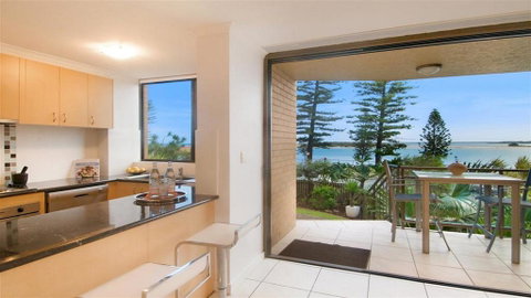Allamanda U2, - Awesome Location - - Accommodation Gladstone 0