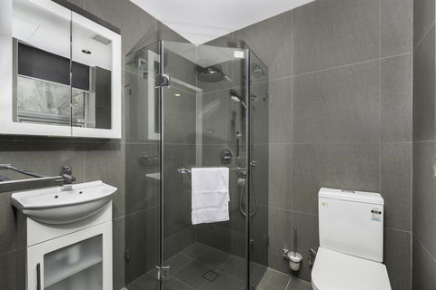 Alloggio Studios On King - Accommodation Gladstone 3