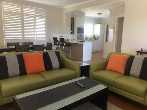 Allora Apartment Applecross - Accommodation Gladstone 0