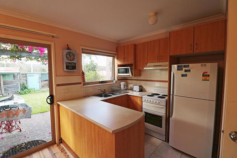 Alloway - Accommodation Gladstone 3